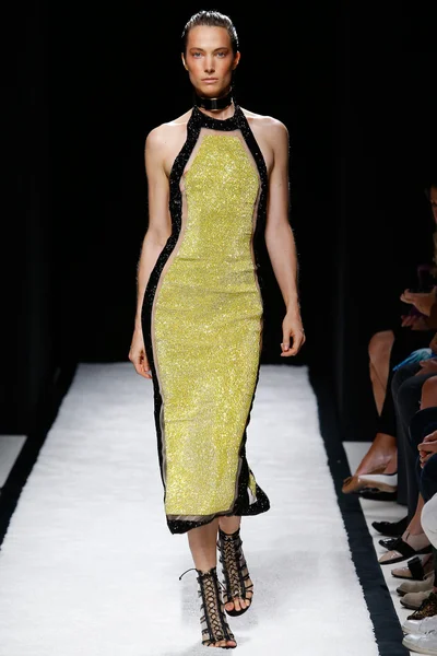 Look 28